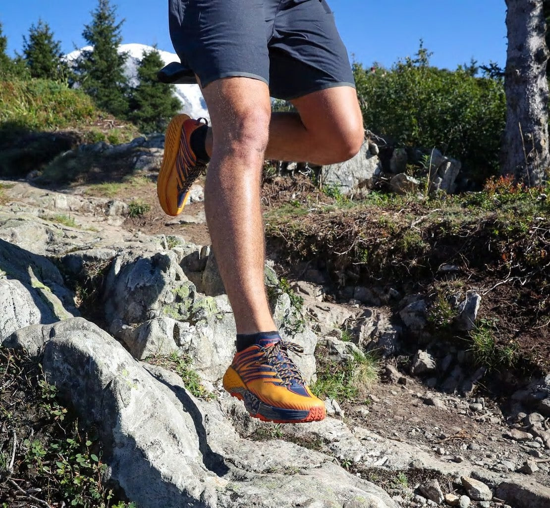Men's Speedgoat 4 Gold Fusion / Black Iris