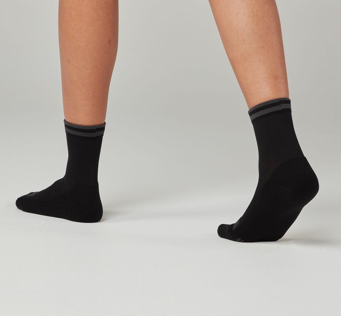 All Gender Performance Crew Sock Black