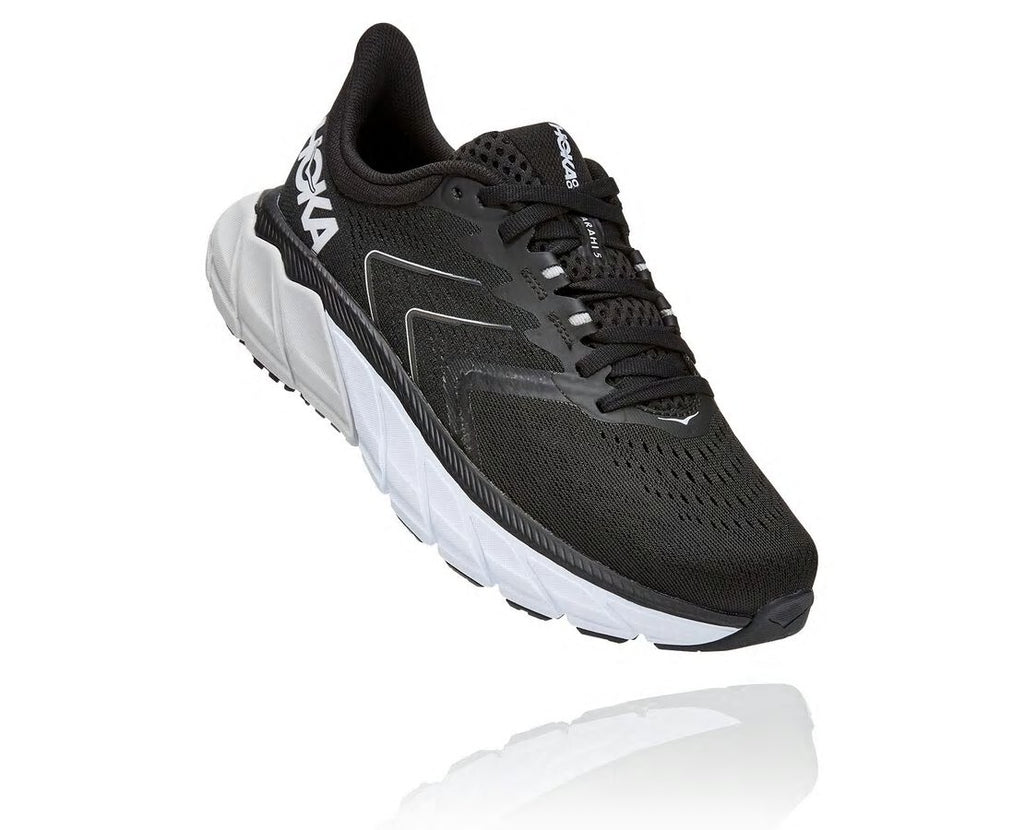 Women's Arahi 5 Black / White