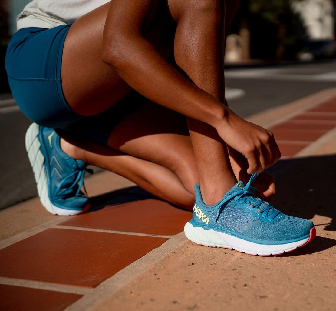 Women's Arahi 5 Mosaic Blue / Luminary Green