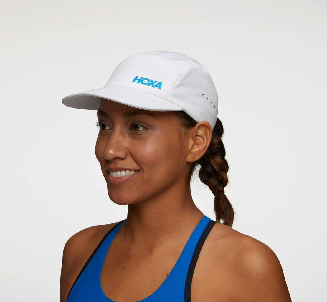 All Gender Performance Hat White / Diva Blue