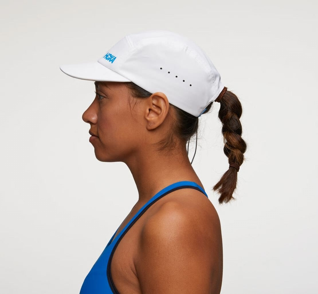 All Gender Performance Hat White / Diva Blue