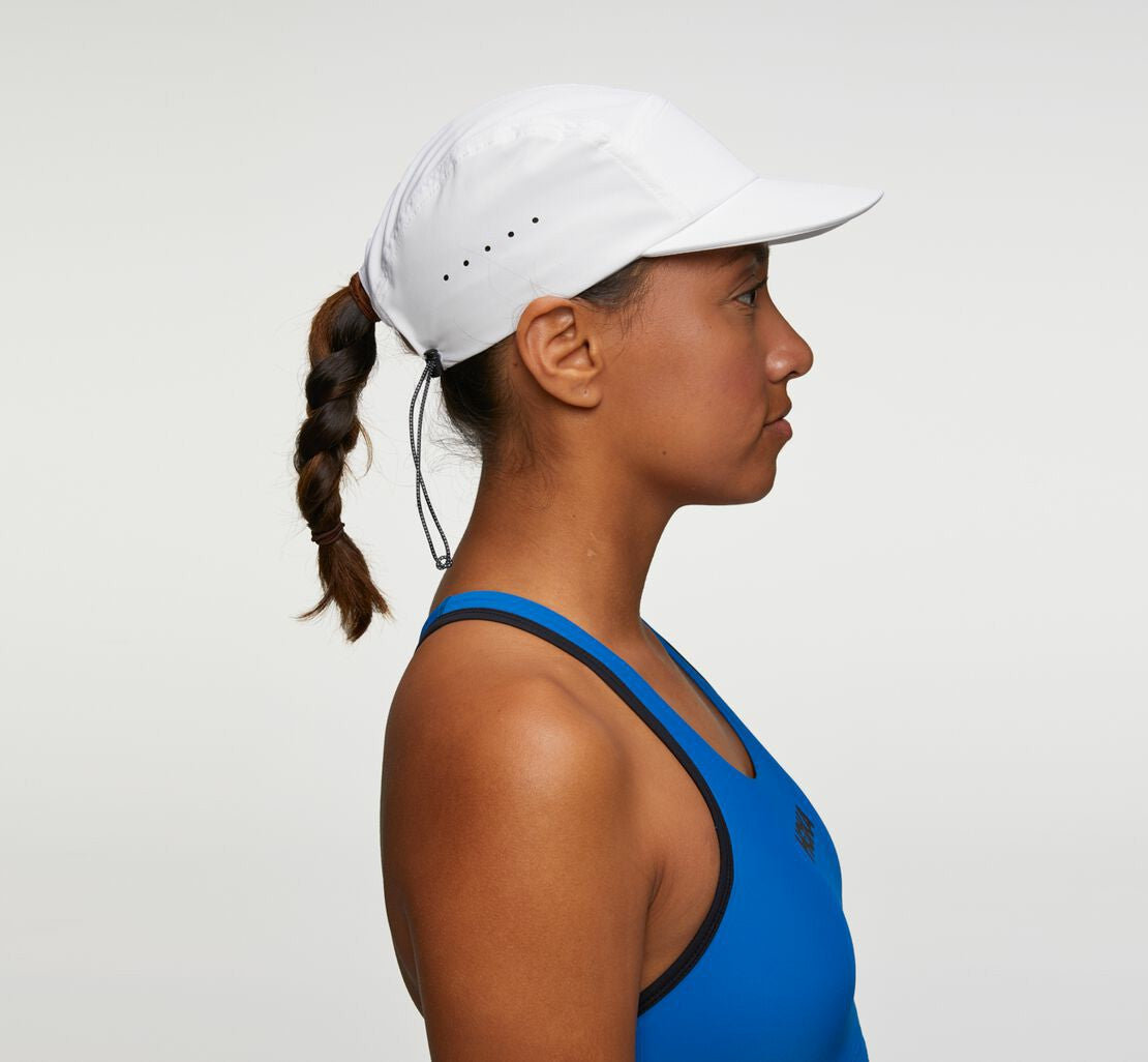 All Gender Performance Hat White / Diva Blue